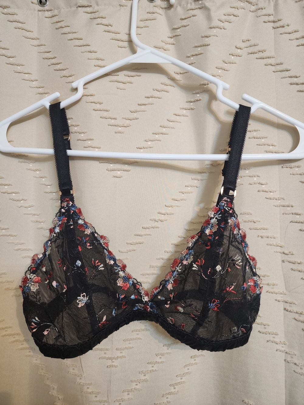 sofia by sofia vergara Black Sheer Floral Embroidered Bralette
